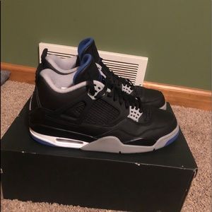 Air Jordan 4 sneakers